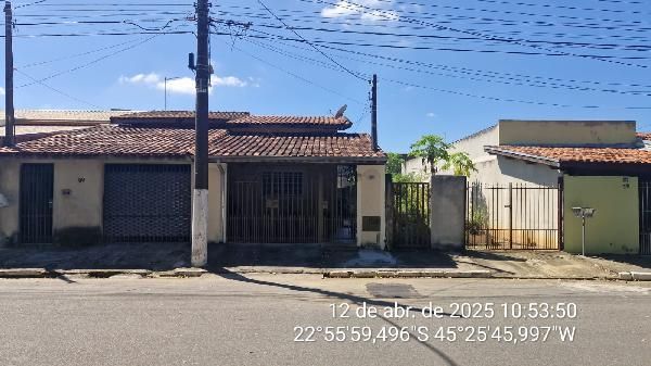 F803305843535221.jpg