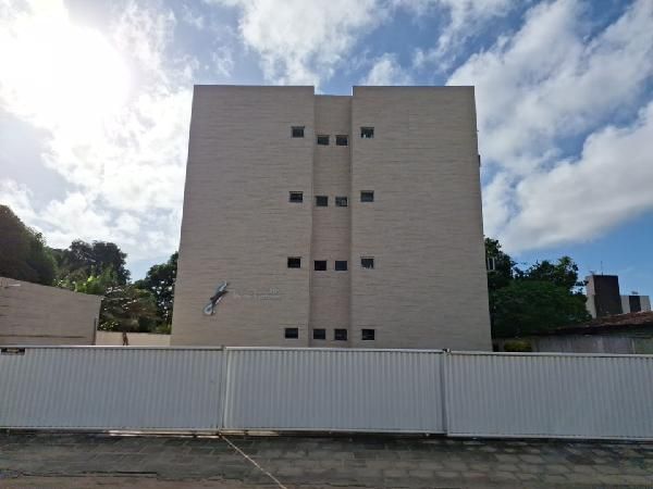 F844442115683021.jpg